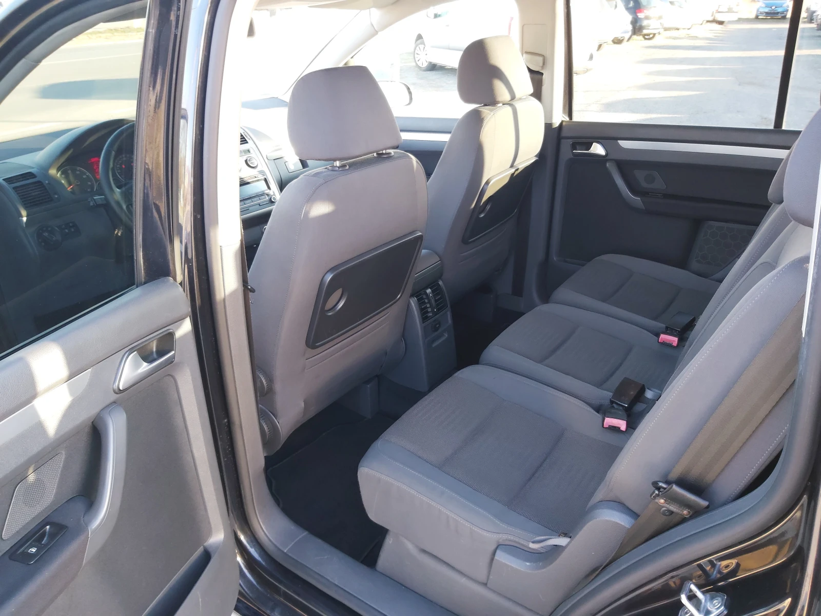 VW Touran 2.0i-7m-Euro-4 | Mobile.bg   16