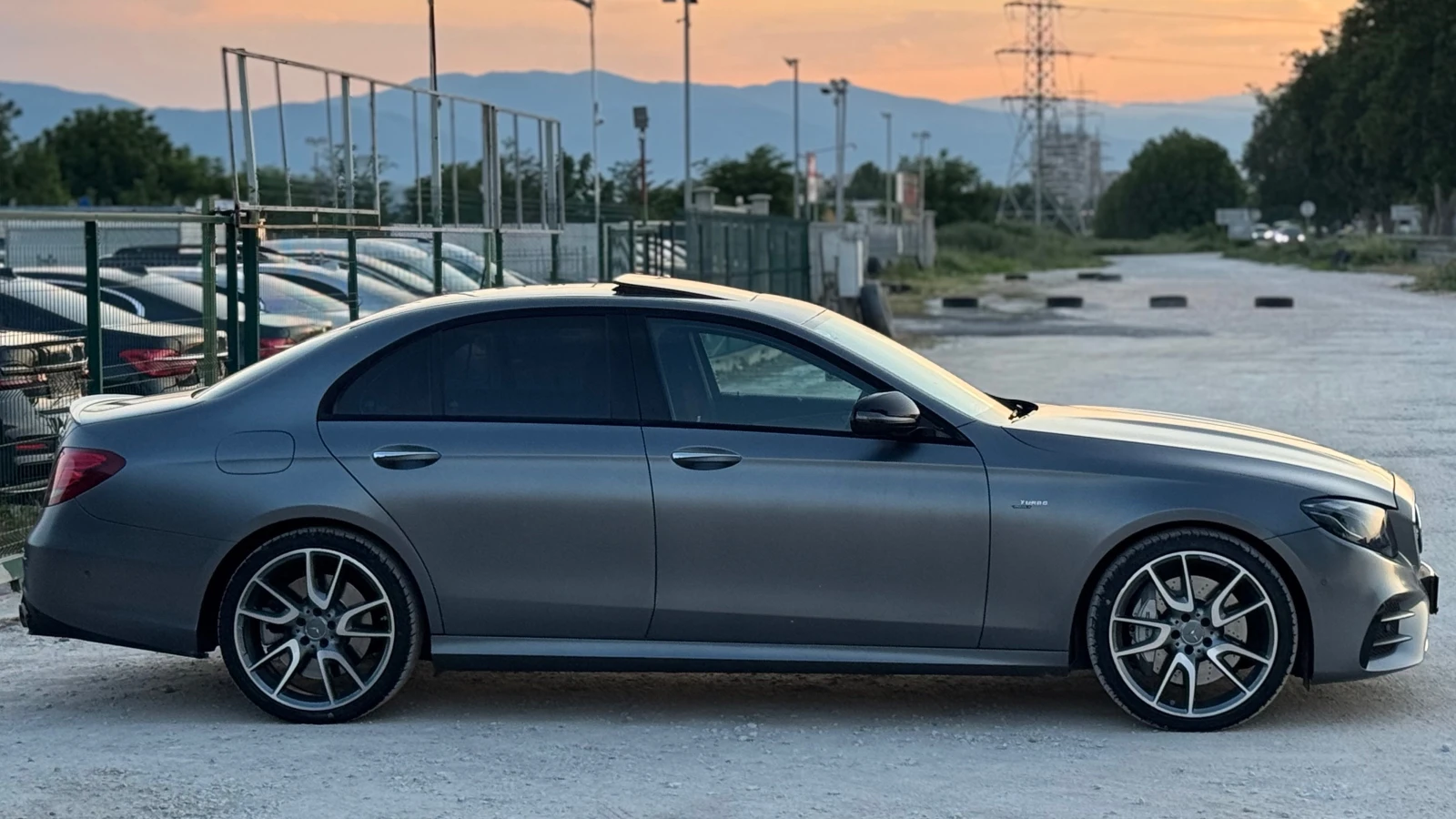Mercedes-Benz E 53 AMG 4MATIC+ = AIRMATIC= EDITION 1= DISTRONIC= HUD= 360 - изображение 4