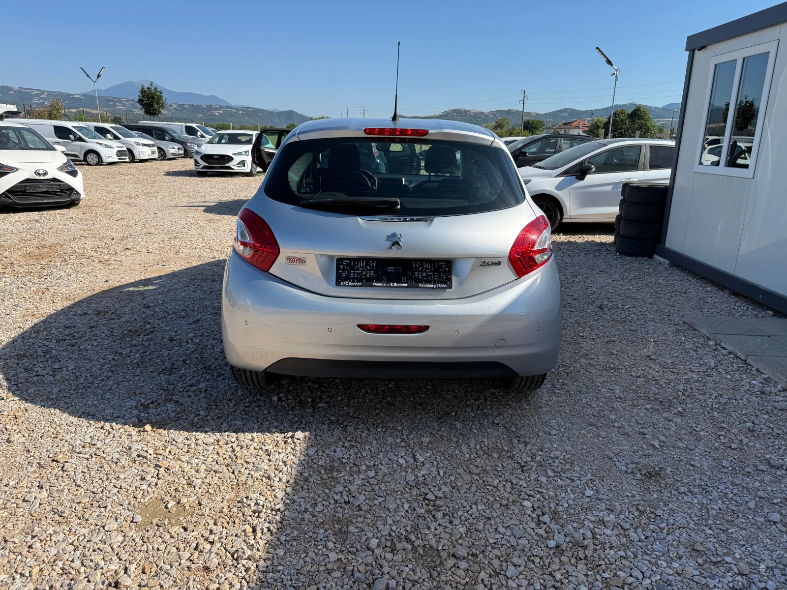 Peugeot 208 1.2i/NAV/PDC/Service book/Euro6 - изображение 3