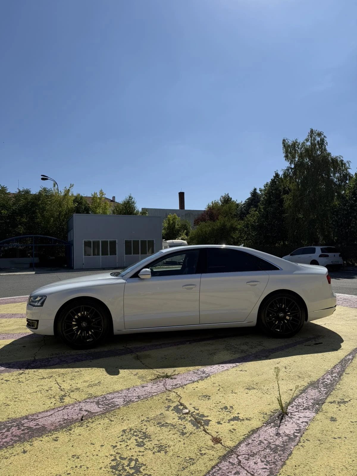 Audi A8  - изображение 2
