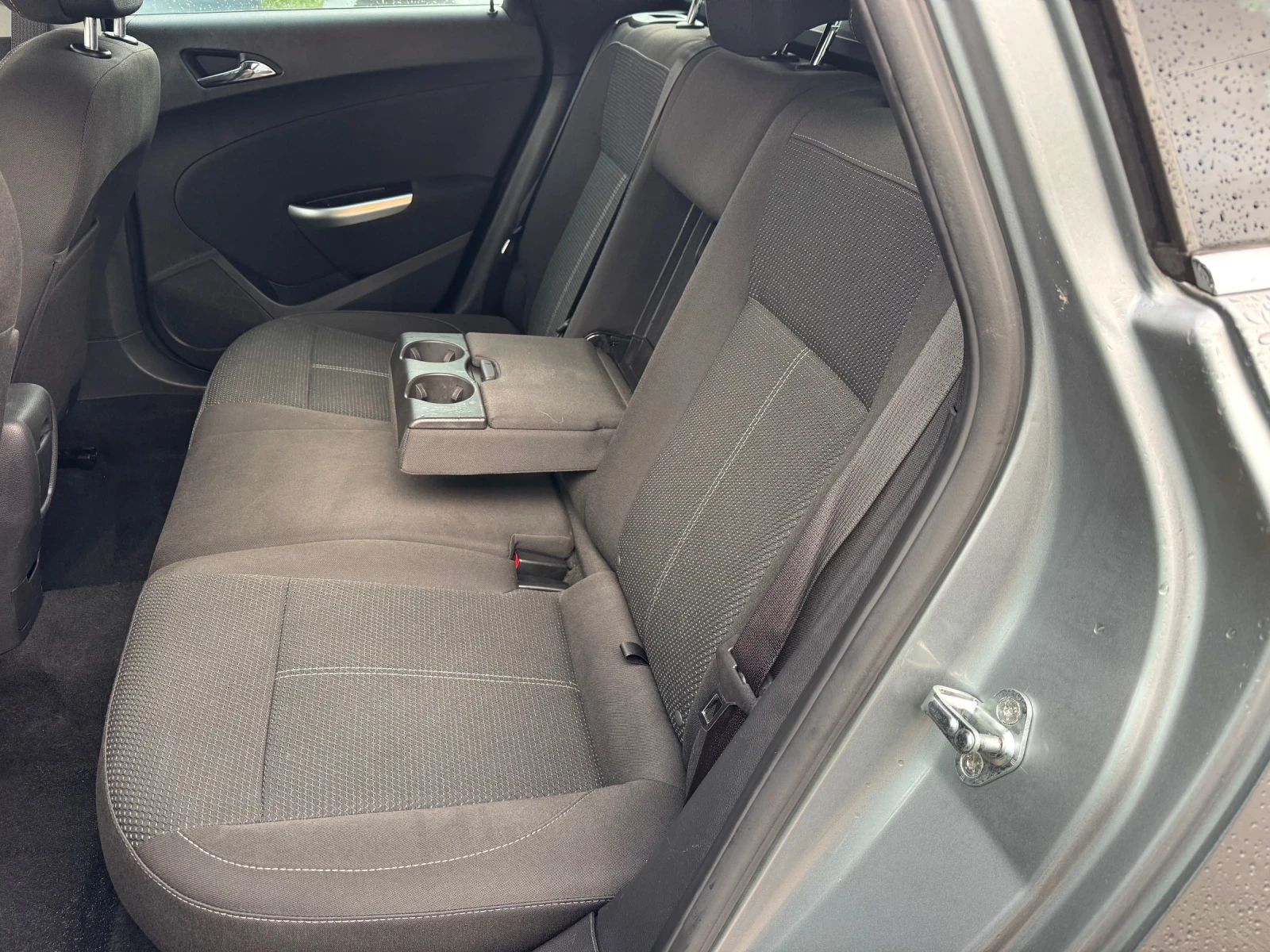 Opel Astra 2.0d ЛИЗИНГ БЕЗ ДОКАЗВАНЕ НА ДОХОДИ - изображение 10