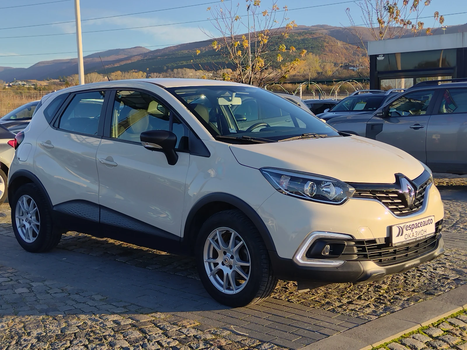 Renault Captur TCe/90 к.с/Life - изображение 3