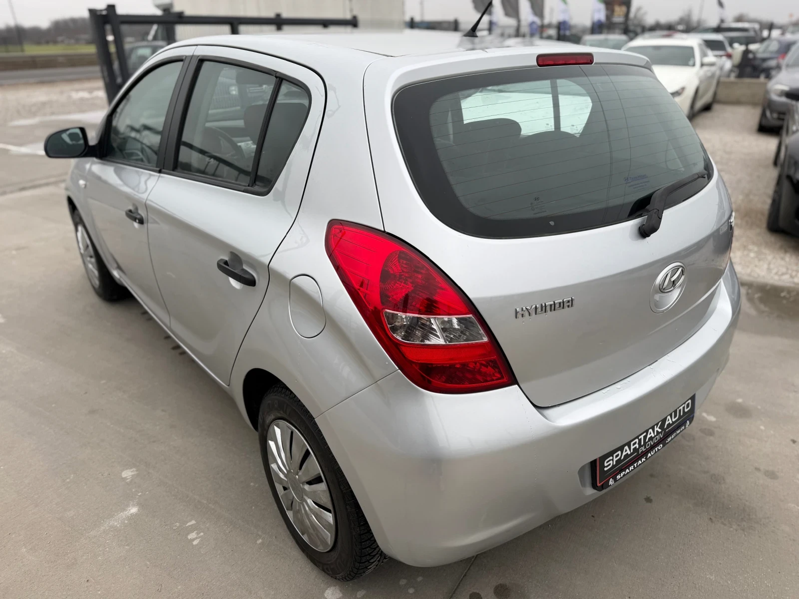 Hyundai I20 1.2i* 2012г* 77к.с* 90.000КМ* Ръчка*  - изображение 6