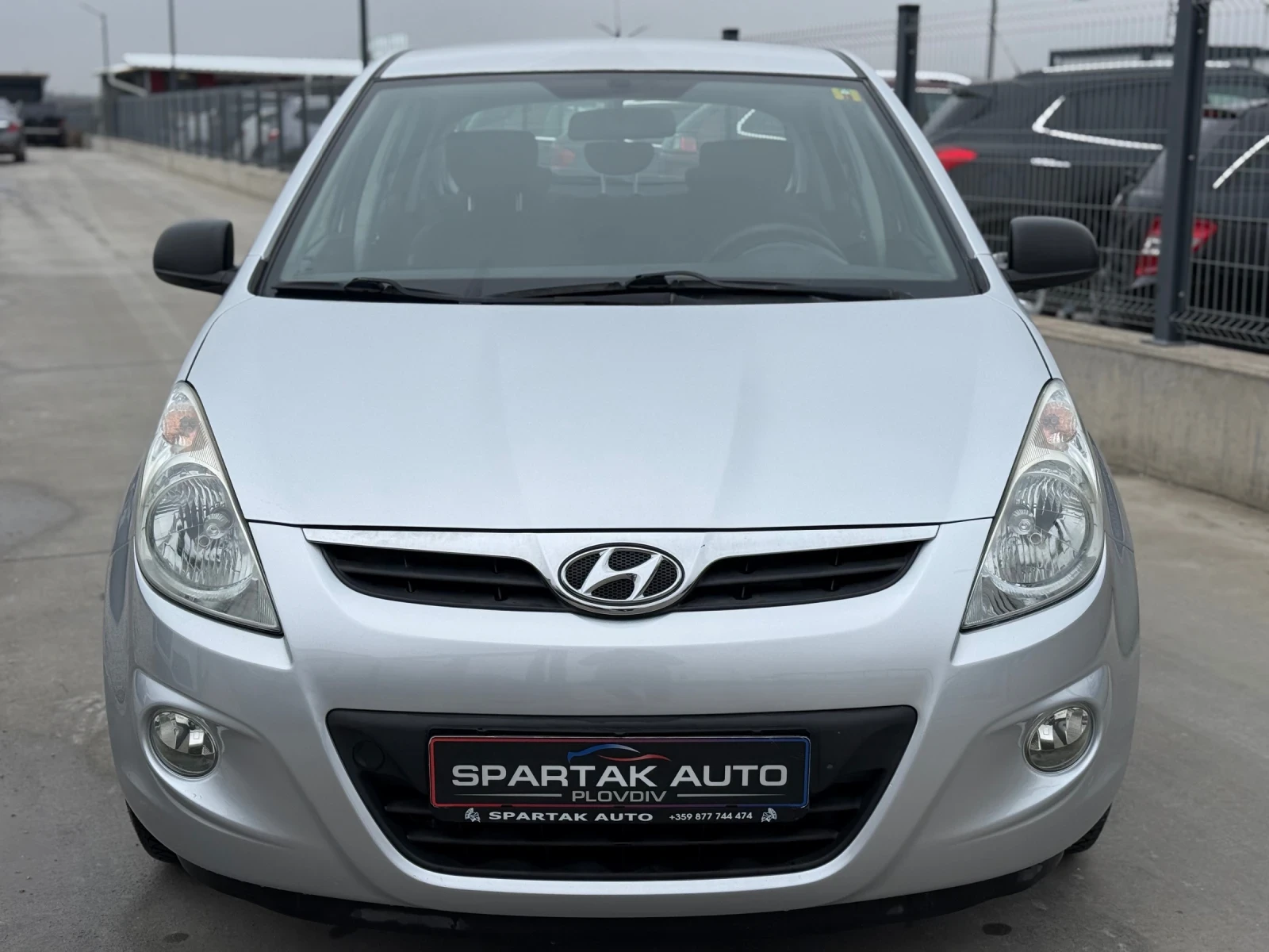 Hyundai I20 1.2i* 2012г* 77к.с* 90.000КМ* Ръчка*  - изображение 2