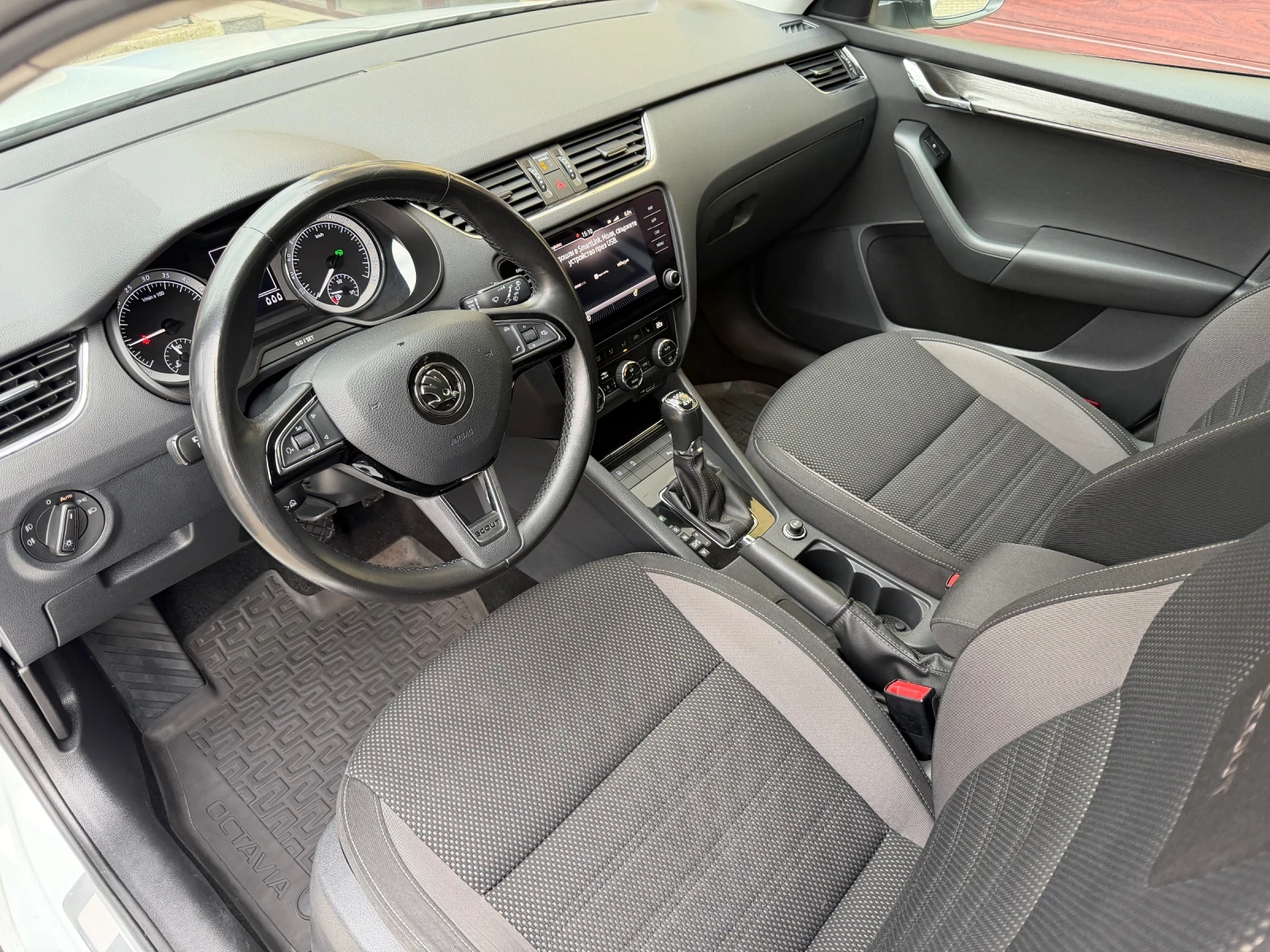 Skoda Octavia SCOUT 4X4 2.0TDI-150ps. Пълна Сервизна История! - изображение 9