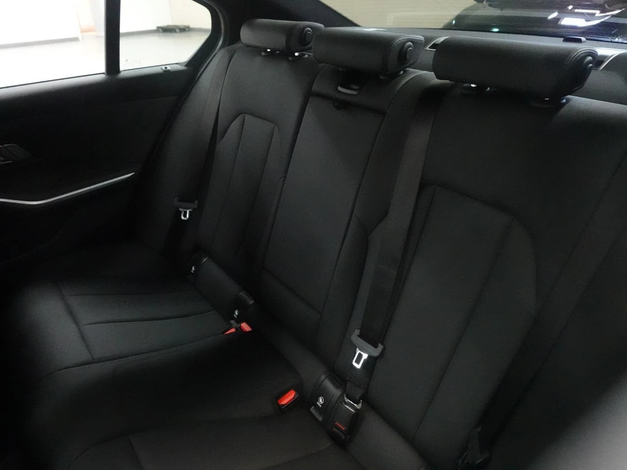 BMW 330 xDrive* M-Pack | Mobile.bg � ����������� 15