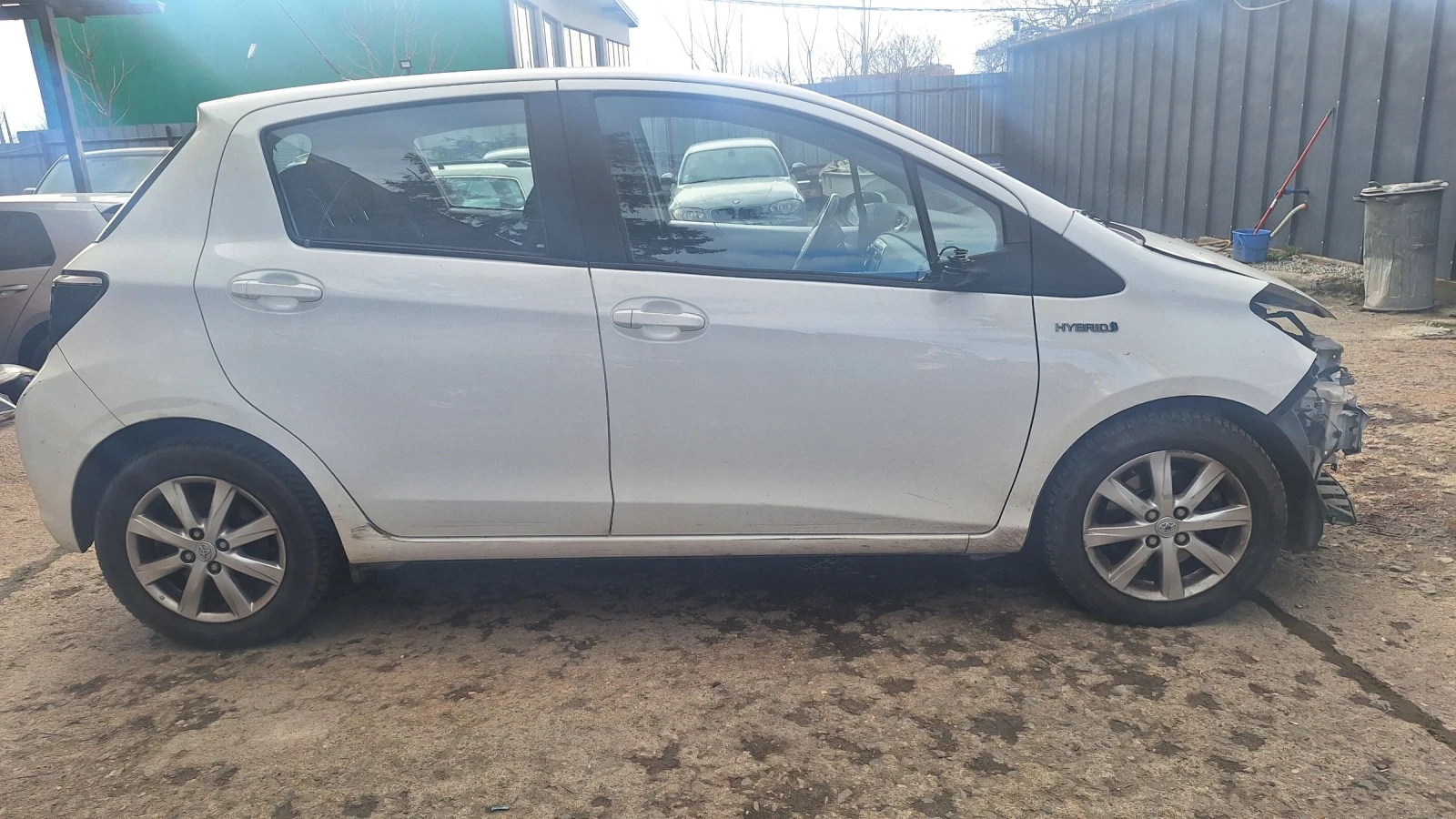 Toyota Yaris, снимка 4 - Автомобили и джипове - 54086607