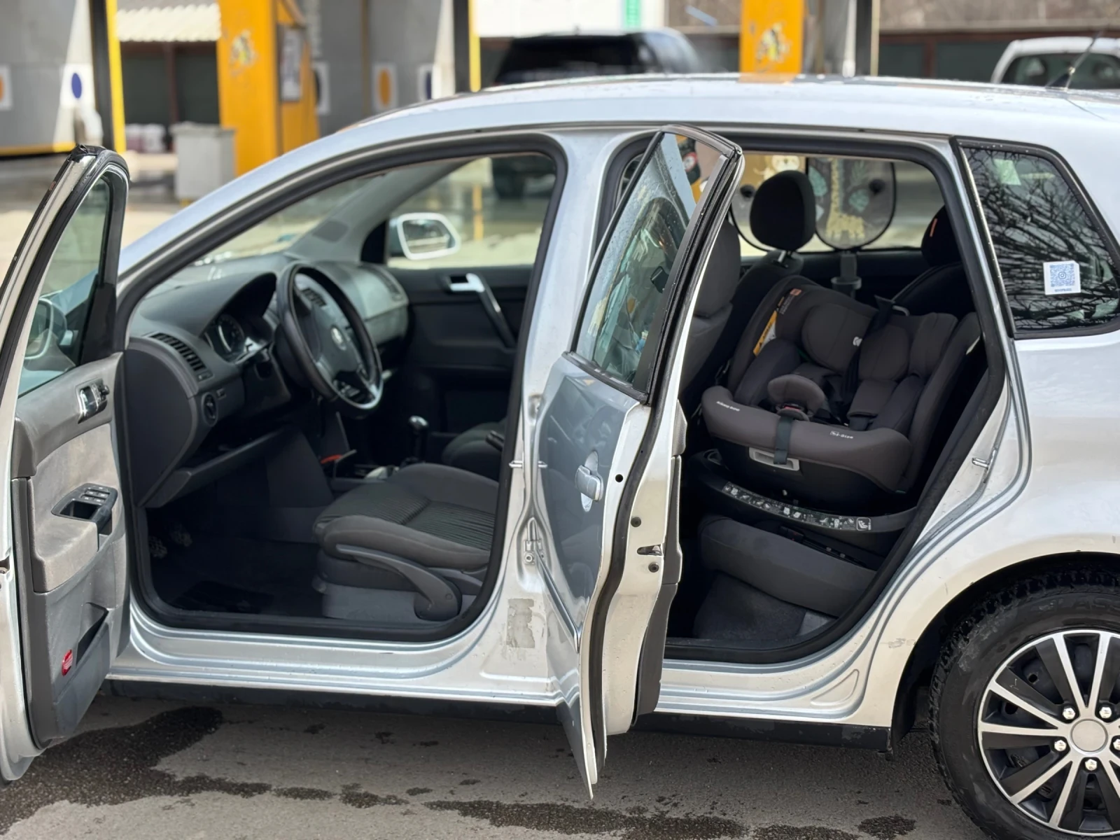 VW Polo 1.4 TDI Facelift перфектна !, снимка 13 - Автомобили и джипове - 54159166