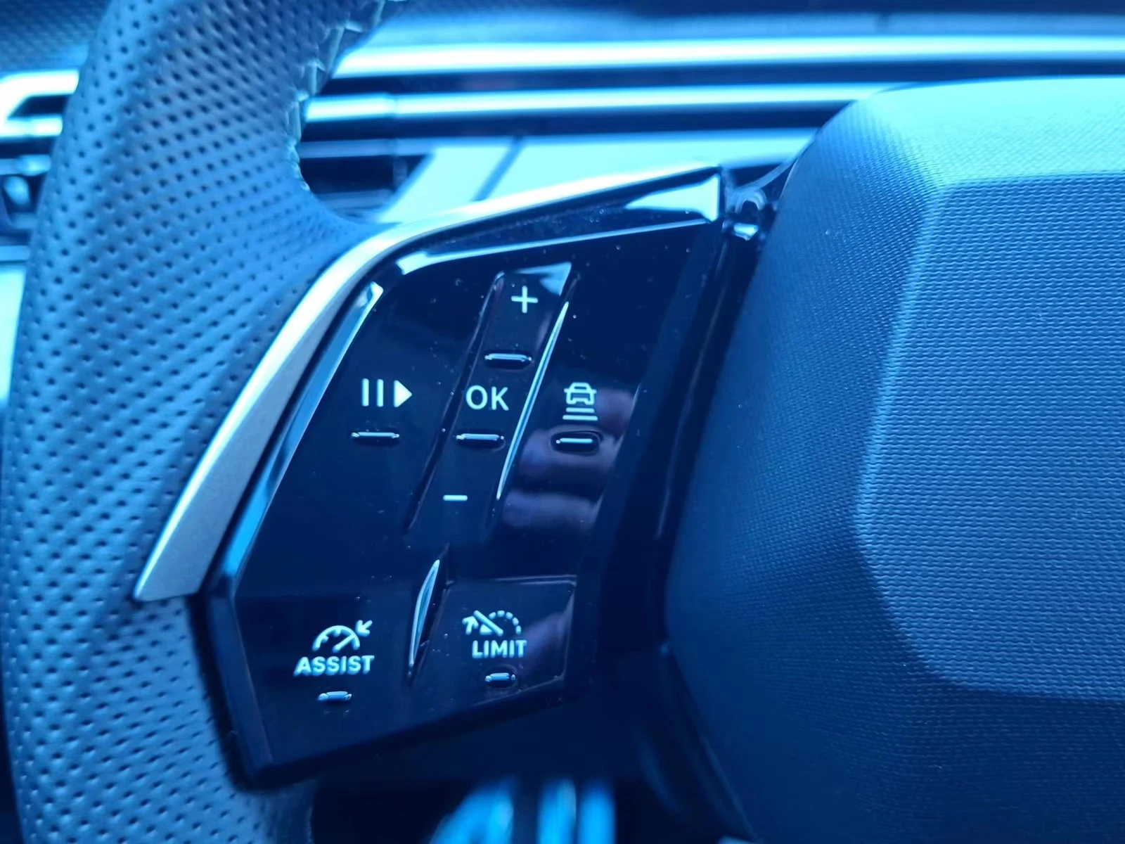 Peugeot 5008 НОВ!/1.2MHEV/145HP/GT-LINE/CAM/LED/NAVI/223q, снимка 5 - Автомобили и джипове - 54332885
