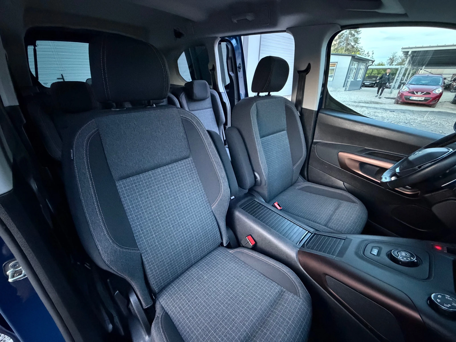 Peugeot Rifter 1.5HDI* GT-line* MAXI* LED* AVTOMAT* EA8, снимка 11 - Автомобили и джипове - 54354716