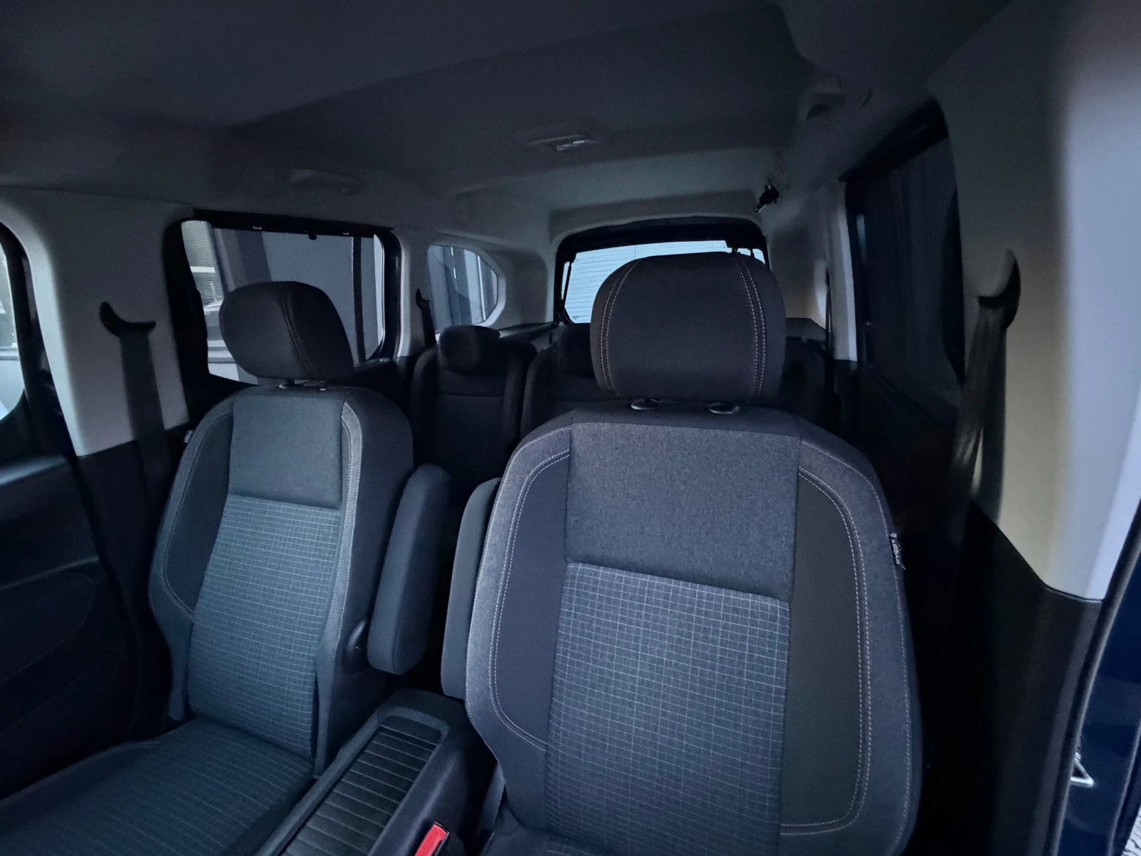 Peugeot Rifter 1.5HDI* GT-line* MAXI* LED* AVTOMAT* EA8, снимка 15 - Автомобили и джипове - 54354716