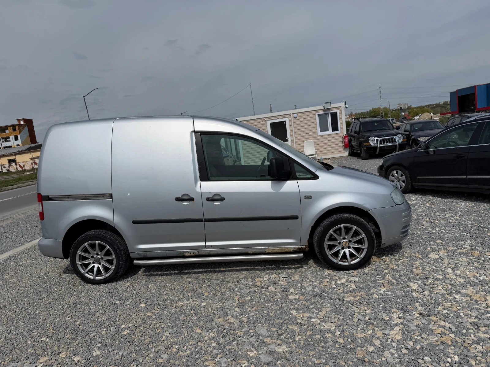 VW Caddy, снимка 5 - Автомобили и джипове - 54397122