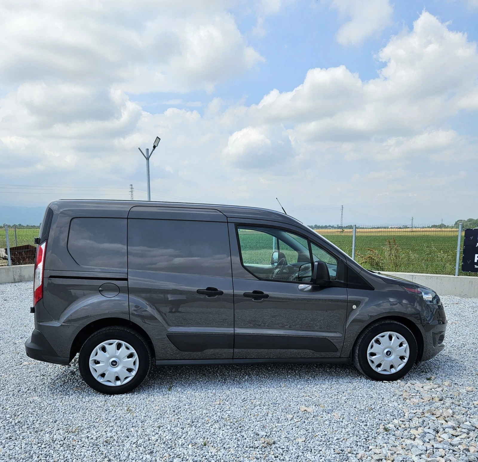Ford Connect Евро6 150.000км Пълна сервизна история , снимка 7 - Автомобили и джипове - 54528370
