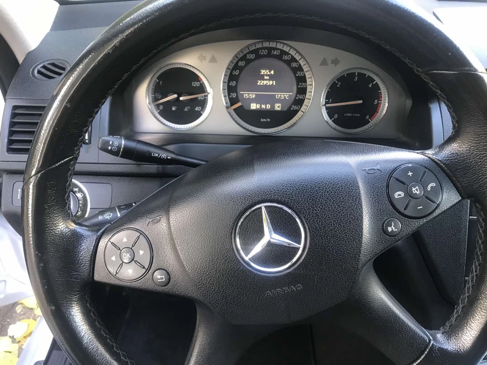 Mercedes-Benz C 220 Cdi AMG Пакет  Avangarde ОМ646, снимка 11 - Автомобили и джипове - 54587058