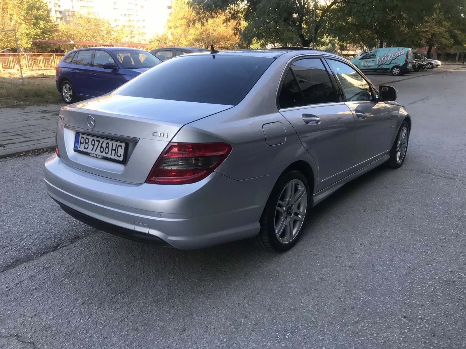 Mercedes-Benz C 220 Cdi AMG Пакет  Avangarde ОМ646, снимка 5 - Автомобили и джипове - 54587058