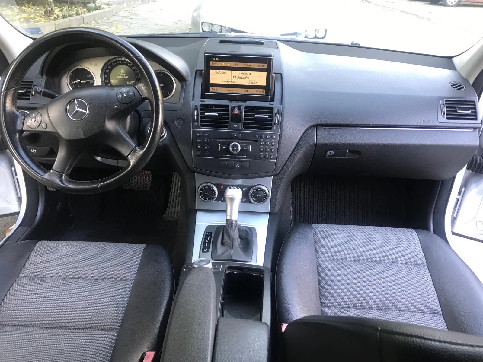 Mercedes-Benz C 220 Cdi AMG Пакет  Avangarde ОМ646, снимка 12 - Автомобили и джипове - 54587058