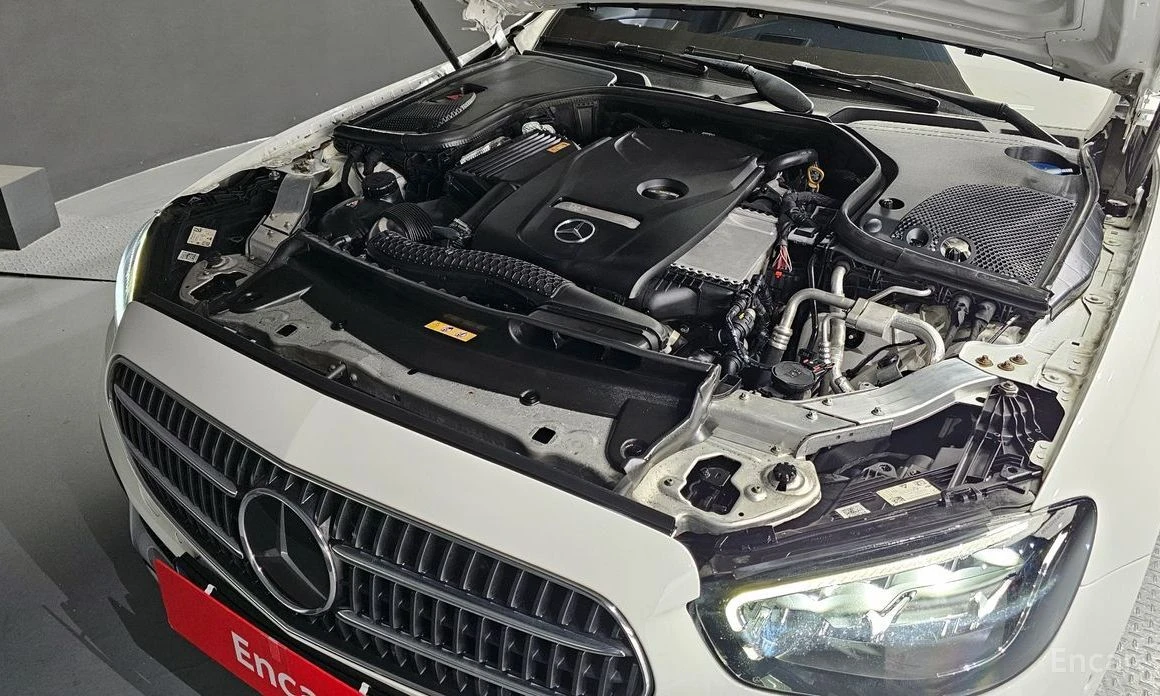 Mercedes-Benz E 250, снимка 6 - Автомобили и джипове - 54602156