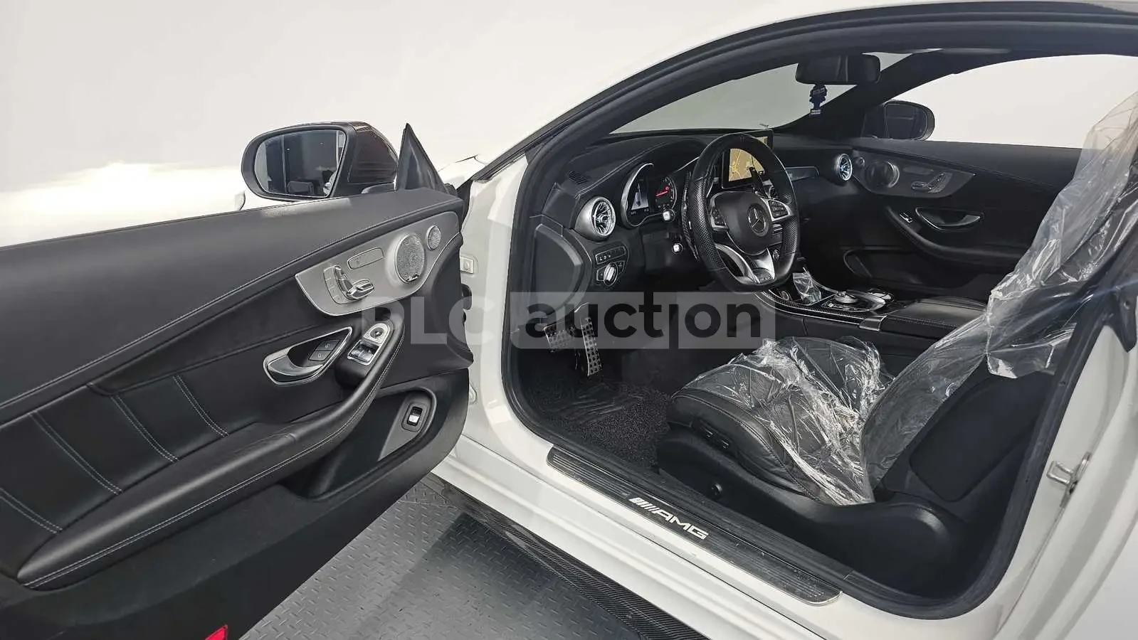 Mercedes-Benz C 63 AMG s | 360| BURMASTER| PANO| ВКЛ.ТЕХНОТЕСТ, снимка 5 - Автомобили и джипове - 54621617