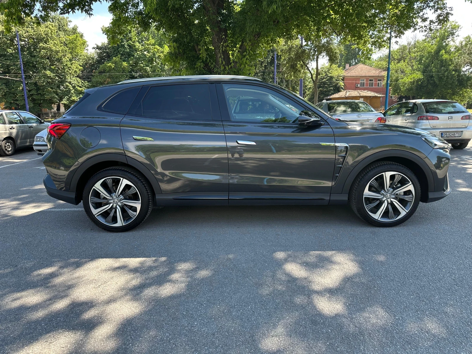 Mg Marvel R Luxury* AC/DC* Гаранция* Full* 7000km, снимка 4 - Автомобили и джипове - 54856847