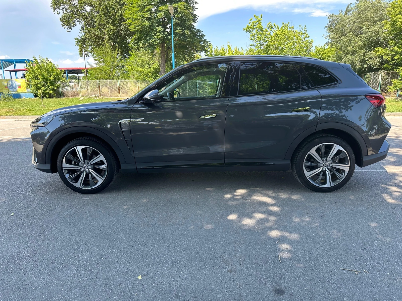 Mg Marvel R Luxury* AC/DC* Гаранция* Full* 7000km, снимка 5 - Автомобили и джипове - 54856847