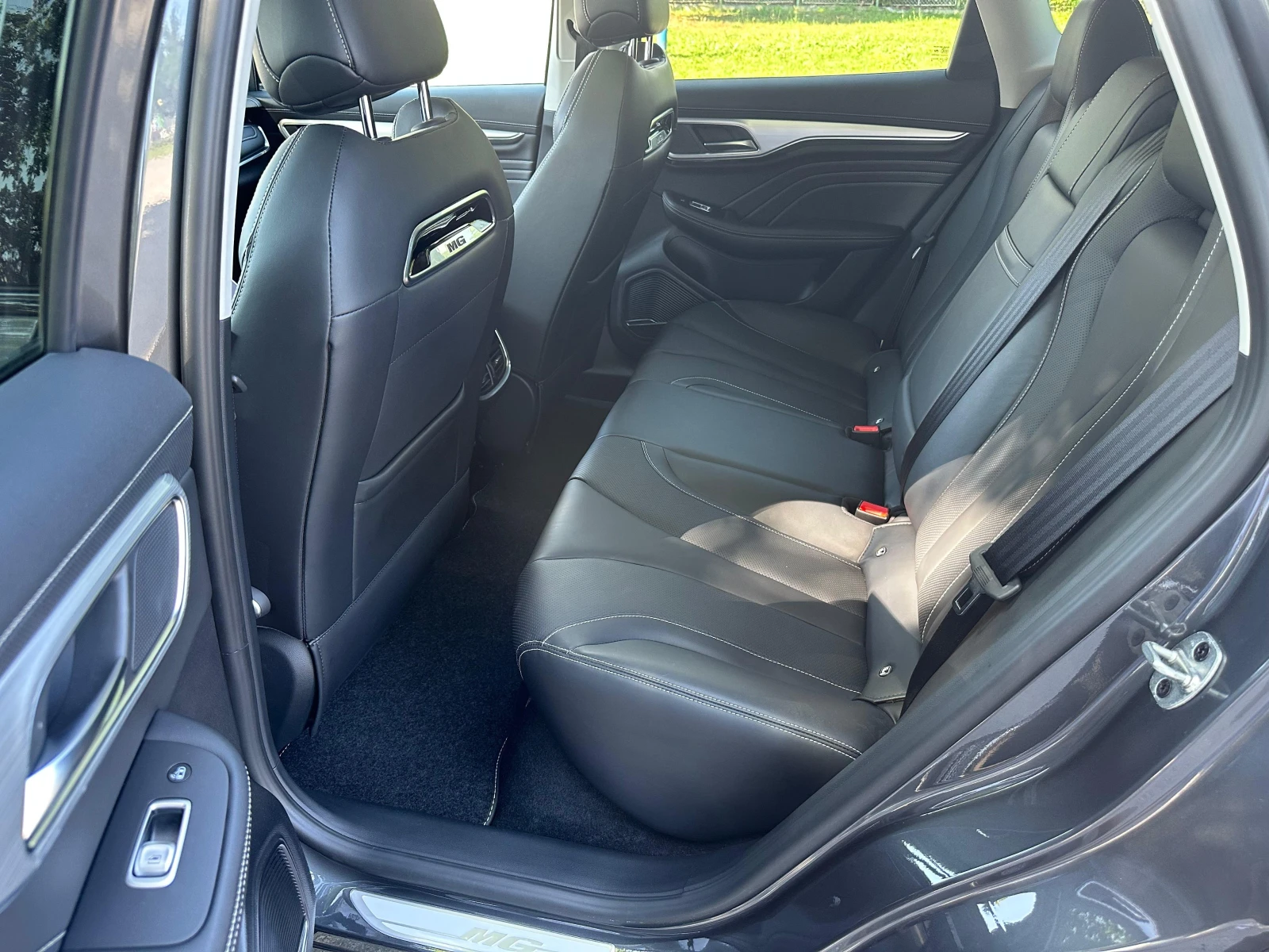 Mg Marvel R Luxury* AC/DC* Гаранция* Full* 7000km, снимка 14 - Автомобили и джипове - 54856847