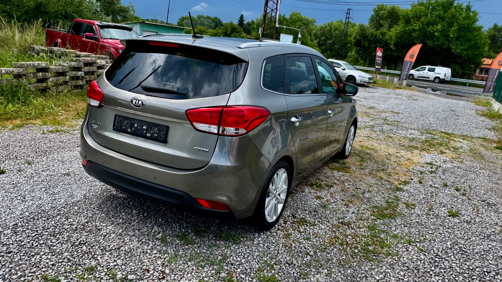 Kia Carens 1.7 CRDI LUXURY , снимка 4 - Автомобили и джипове - 55143708