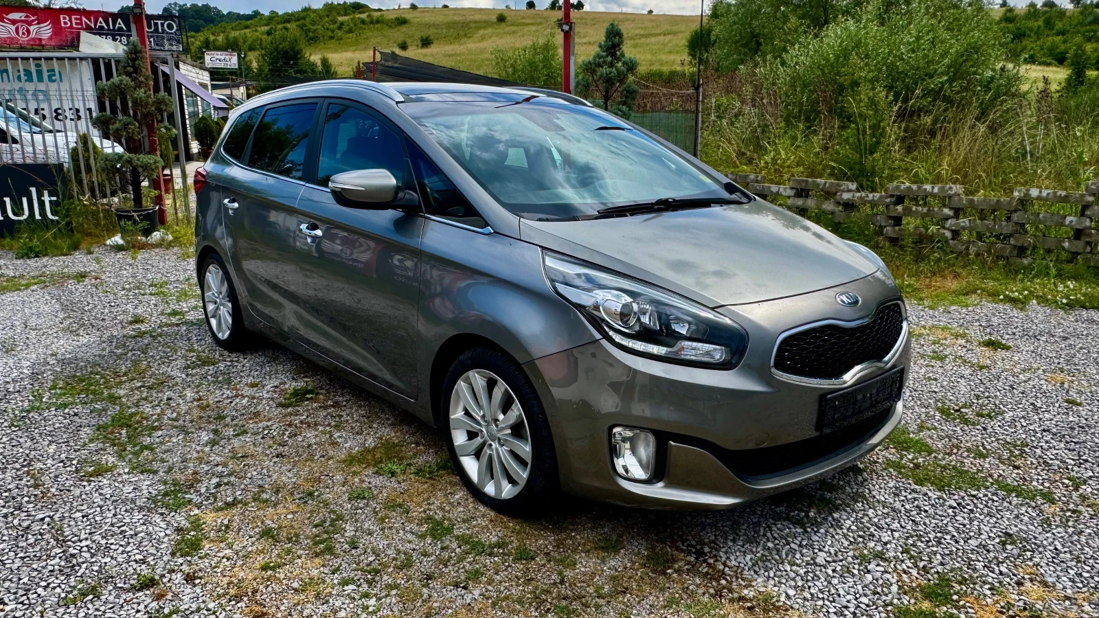 Kia Carens 1.7 CRDI LUXURY , снимка 3 - Автомобили и джипове - 55143708