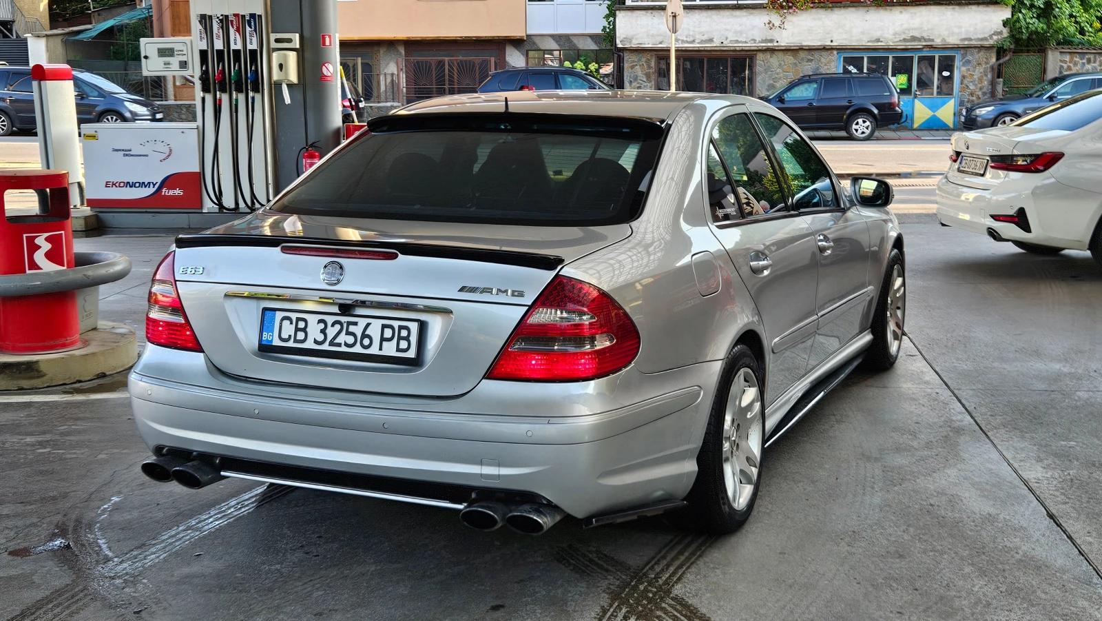 Mercedes-Benz E 320 3.2 GAZ/AVTOMAT/NAVIG/SPORT, снимка 5 - Автомобили и джипове - 55345147