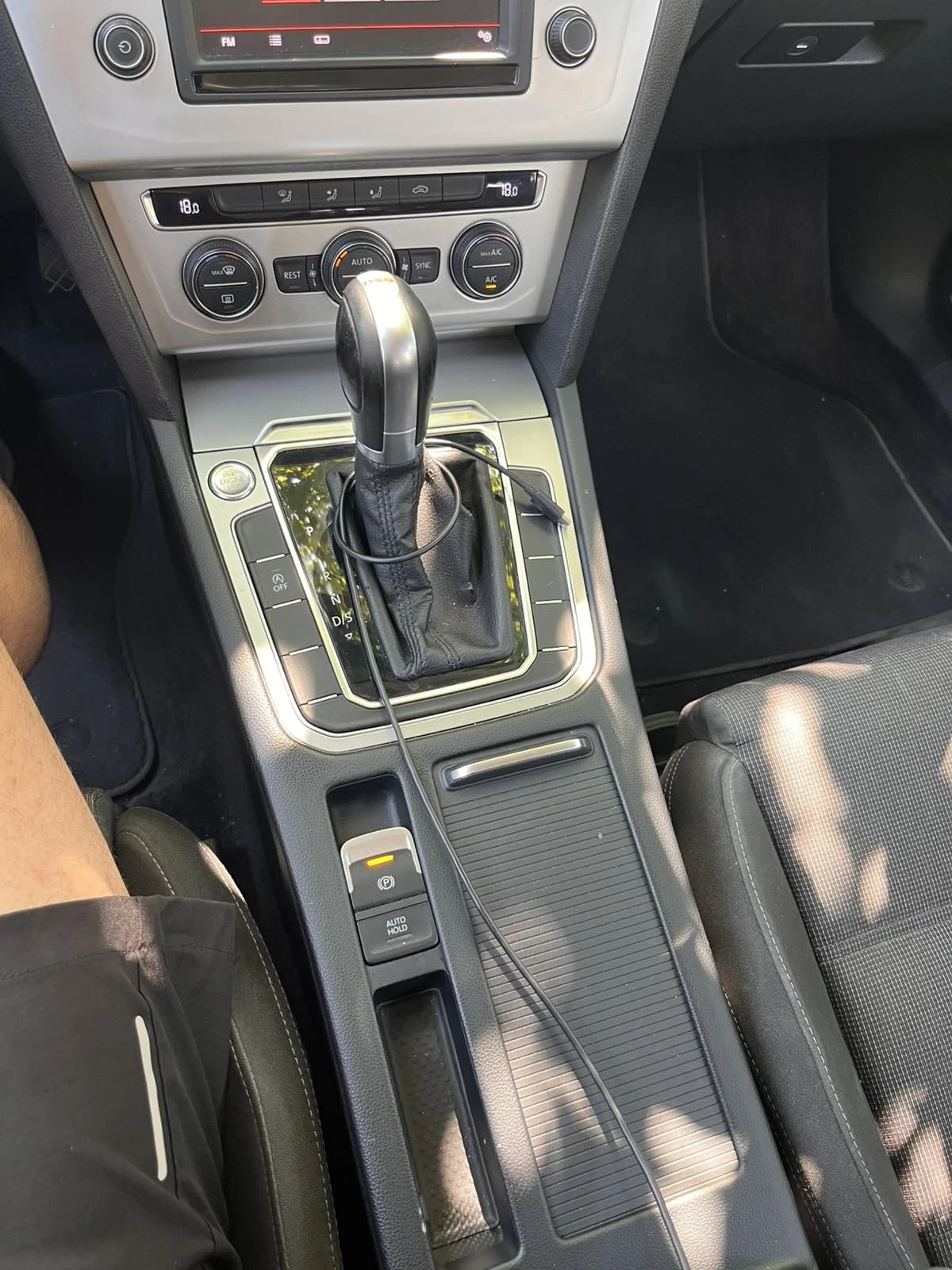 VW Passat 1.6 TDI 120 к.с, снимка 6 - Автомобили и джипове - 55587220