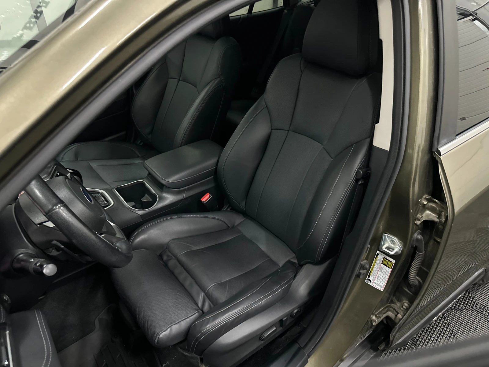 Subaru Outback LIMITED XT* DISTRONIC* ПОДГРЕВ* СЛЕДЕНЕ НА ЛЕТНИ, снимка 14 - Автомобили и джипове - 55656316