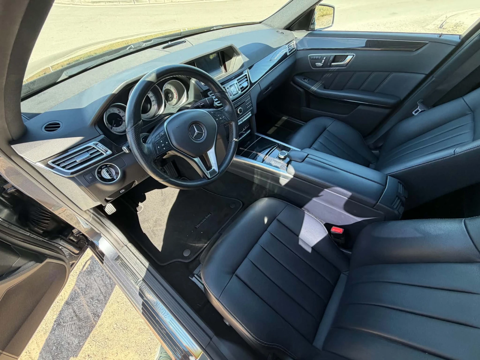 Mercedes-Benz E 220 AVANTGARDE, снимка 5 - Автомобили и джипове - 55676204