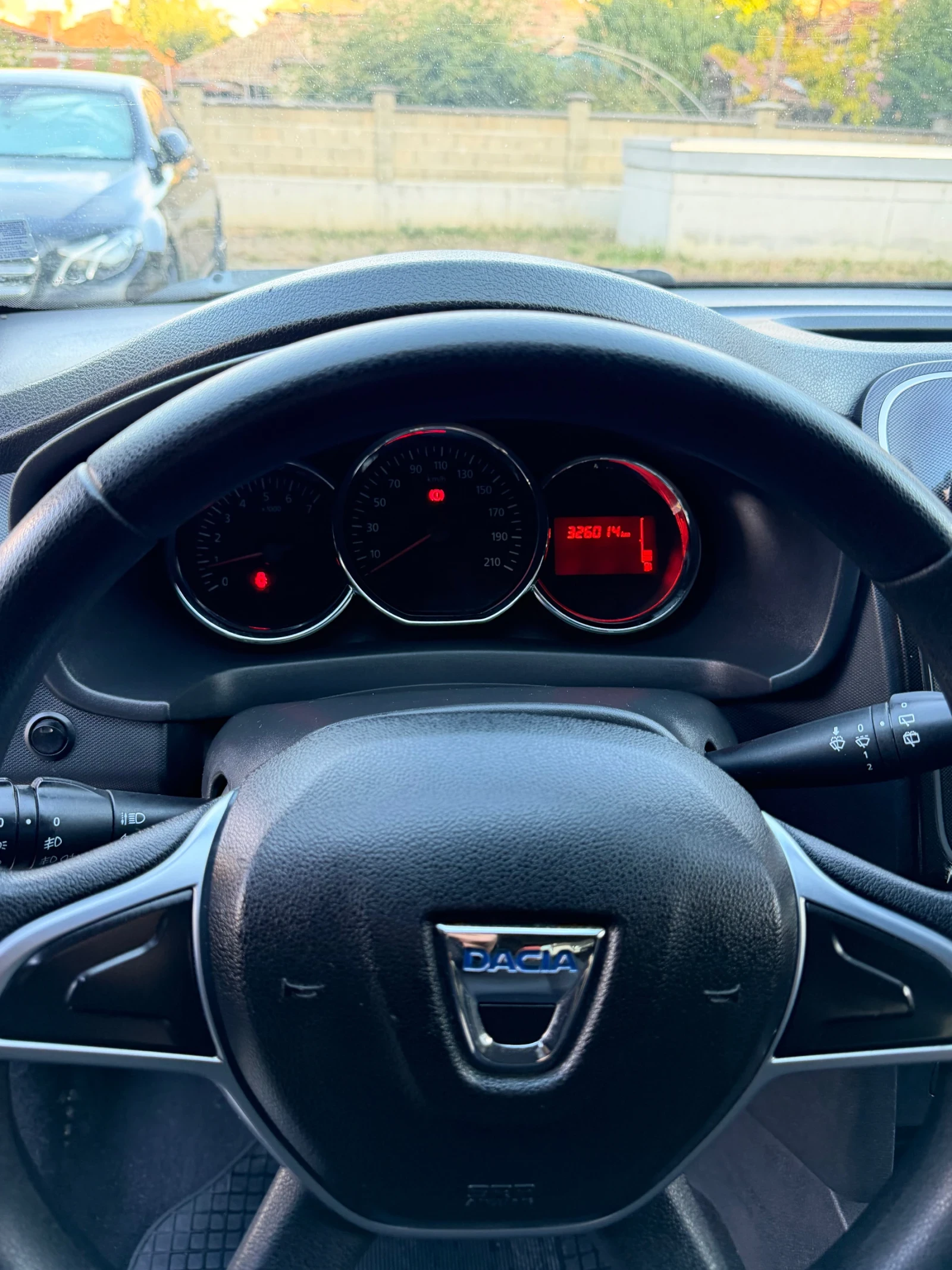Dacia Sandero 1.5DCI, снимка 11 - Автомобили и джипове - 56633903