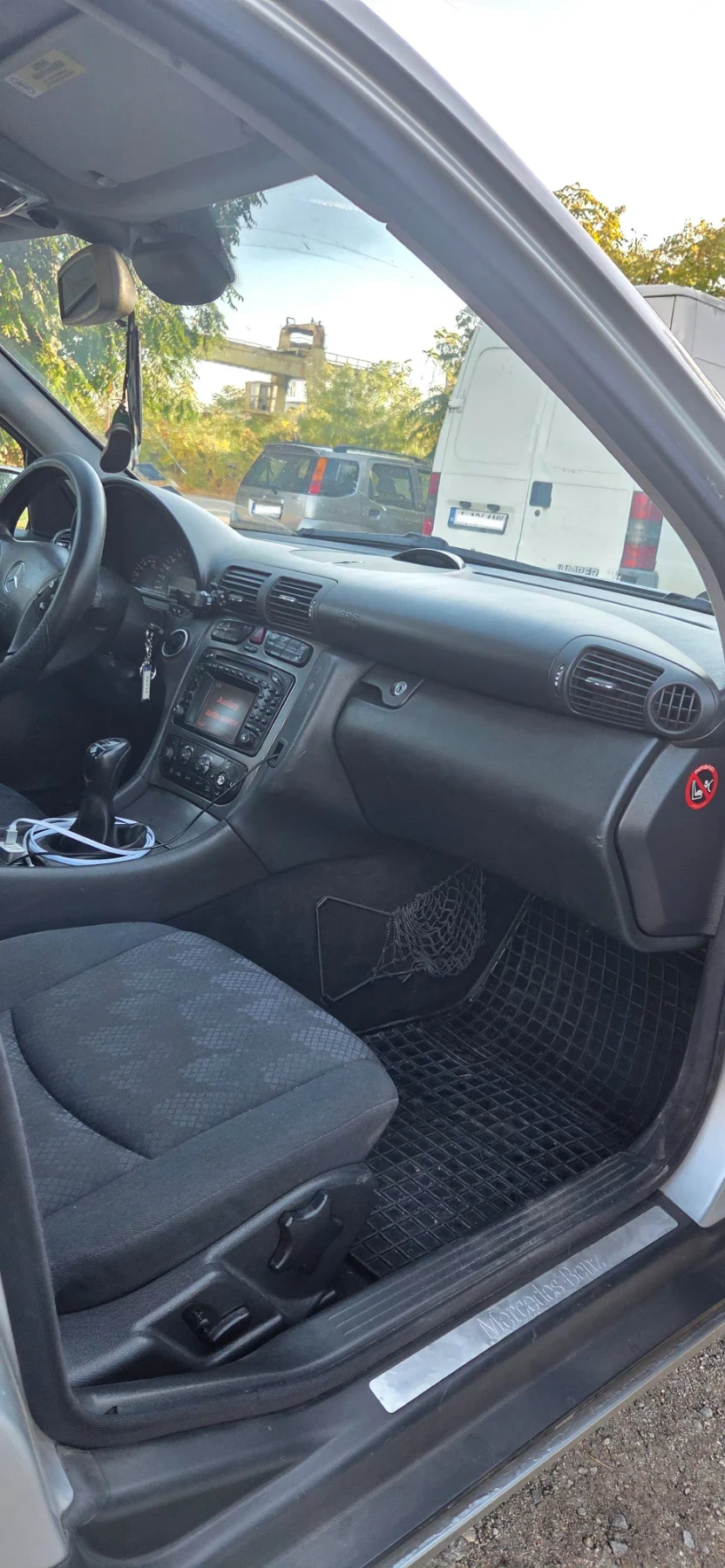 Mercedes-Benz C 270, снимка 6 - Автомобили и джипове - 56250927