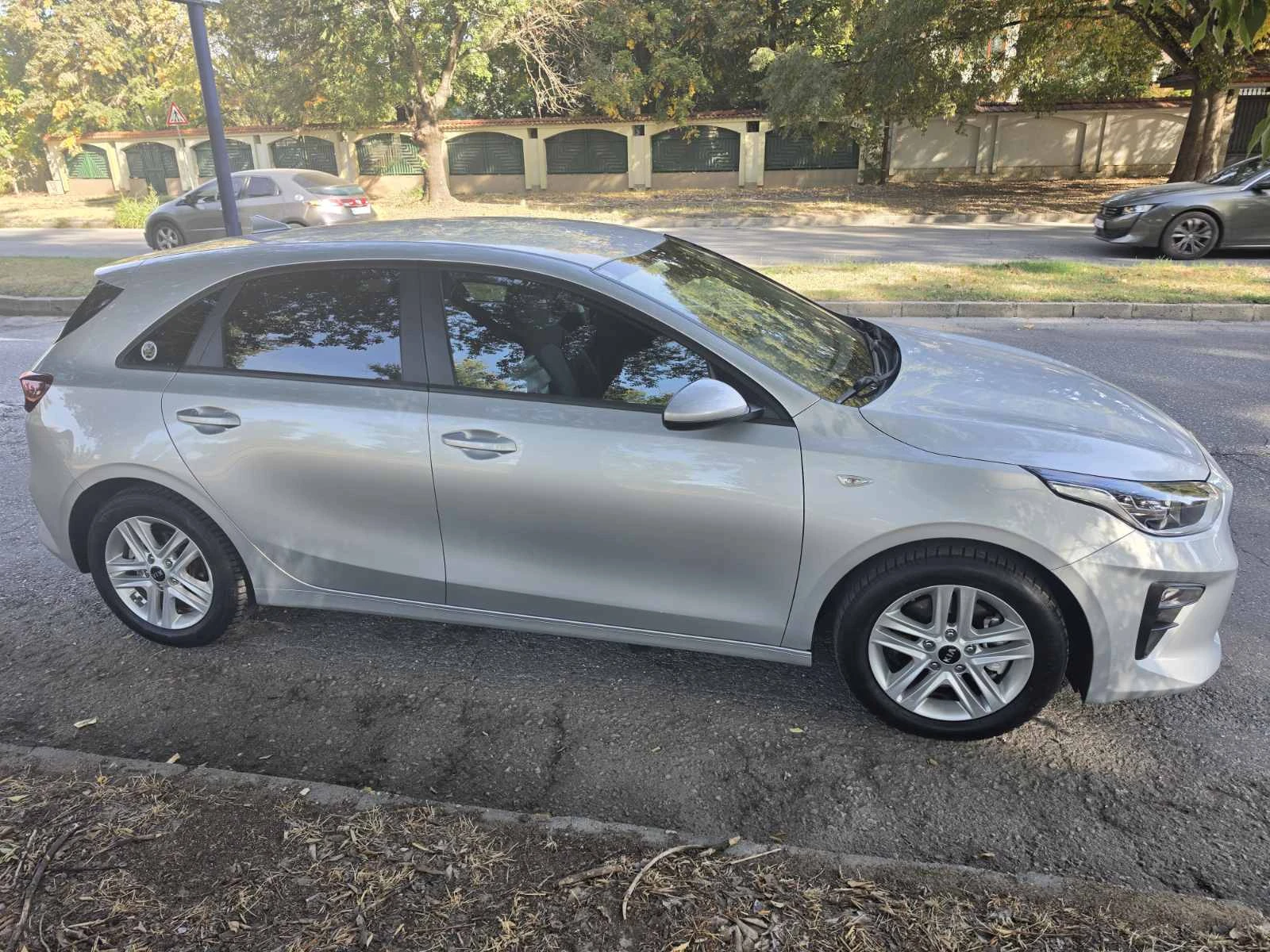 Kia Ceed 1.4 mpi, снимка 8 - Автомобили и джипове - 56434819