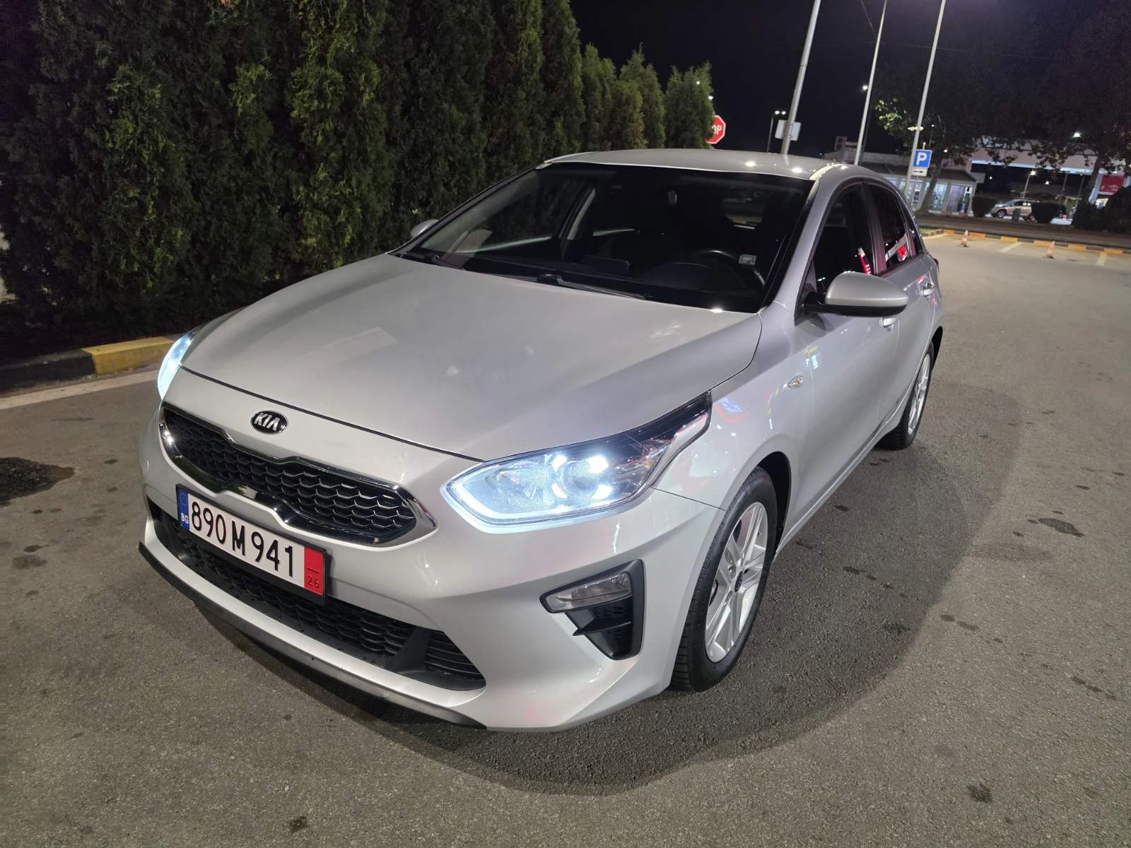 Kia Ceed 1.4 mpi, снимка 2 - Автомобили и джипове - 56434819