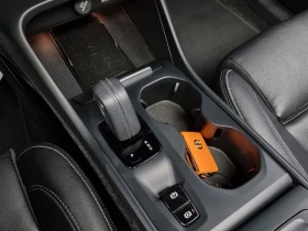 Volvo XC40 2.0 Automatic, снимка 9