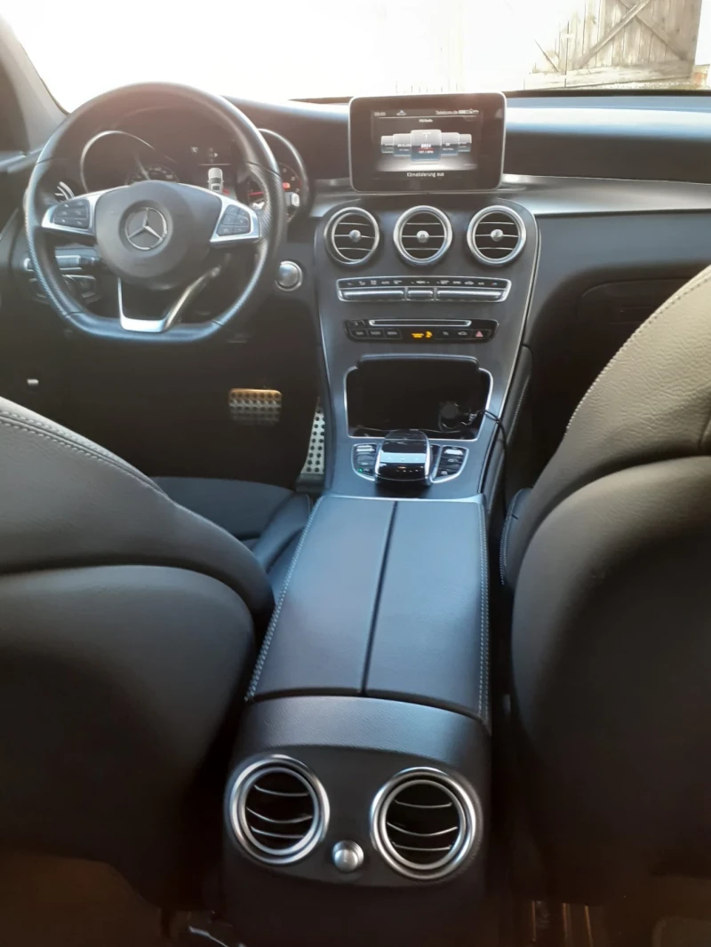 Mercedes-Benz GLC 250, снимка 3 - Автомобили и джипове - 49610539