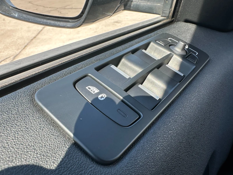 Land Rover Discovery Sport 2.2d 150 к.с., снимка 15 - Автомобили и джипове - 51524115