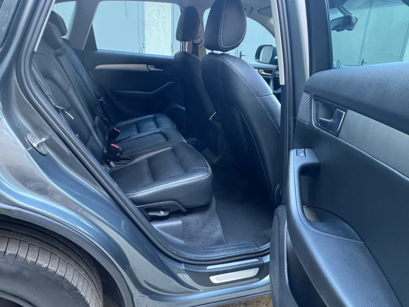 Audi Q5 2.0i Turbo* 211p.s.* Navi* Koжа* Панорама, снимка 14 - Автомобили и джипове - 51868158