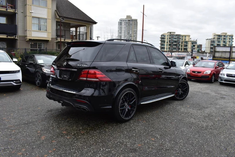 Mercedes-Benz GLE 63 S AMG МАСАЖ* ОБДУХ* 360* СЛ.ЛЕНТИ* , снимка 6 - Автомобили и джипове - 52268886