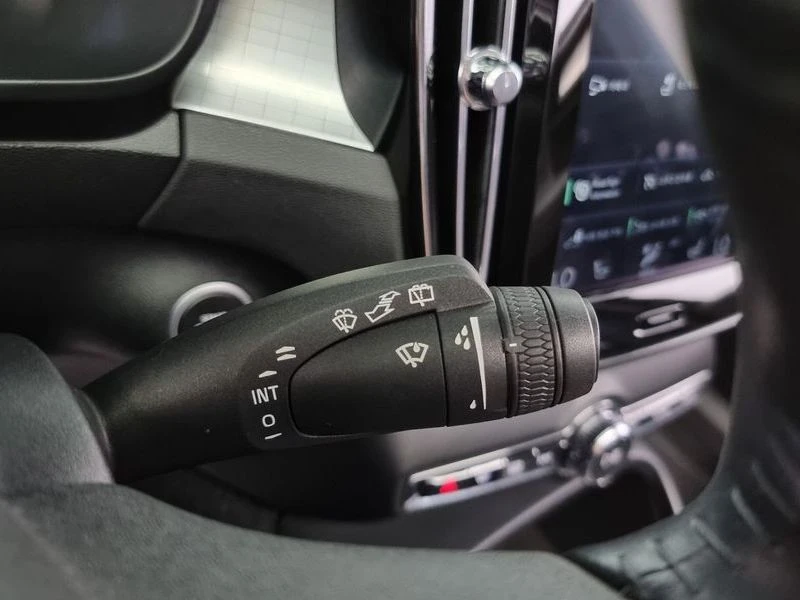 Volvo XC40 2.0 Automatic, снимка 16 - Автомобили и джипове - 55976157