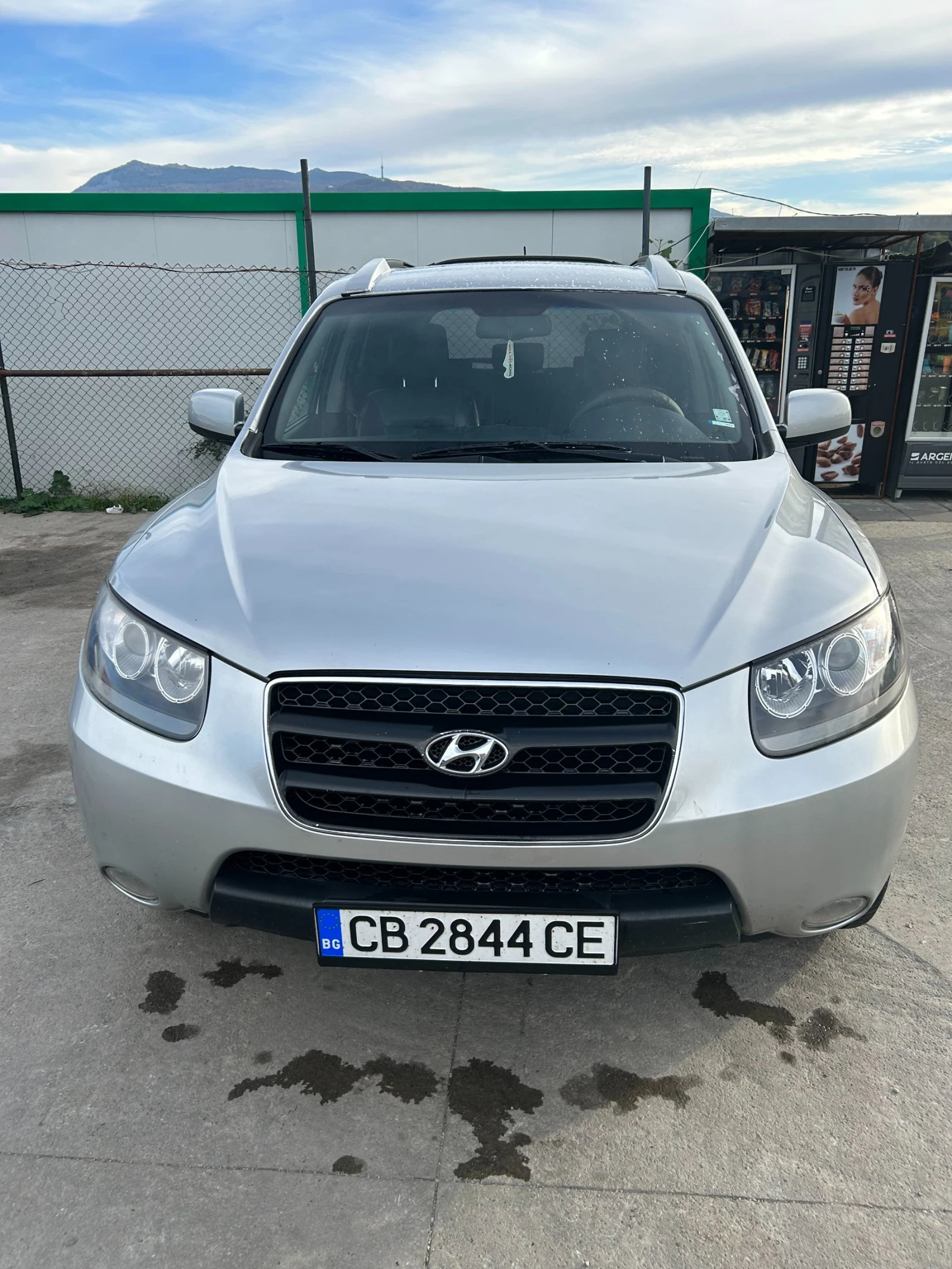 Hyundai Santa fe 2.7Бензин/газ  2WD - V6 - 190 к. с.  - изображение 2