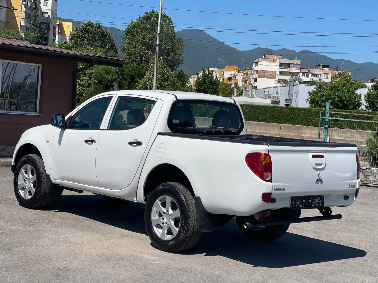 Mitsubishi L200 2.5Di-D 4x4 Facelift - изображение 4