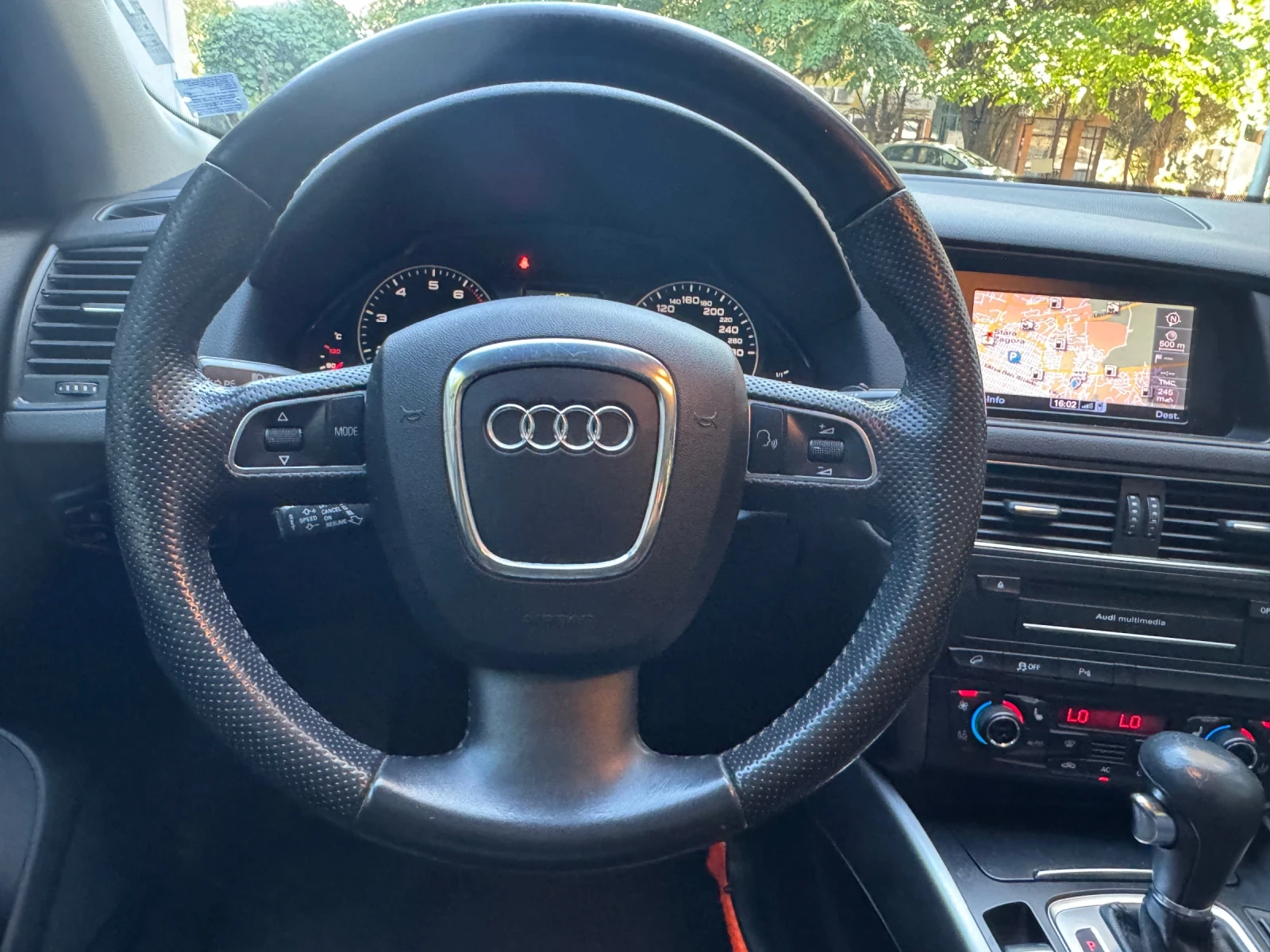 Audi Q5 2.0i Turbo* 211p.s.* Navi* Koжа* Панорама - изображение 9