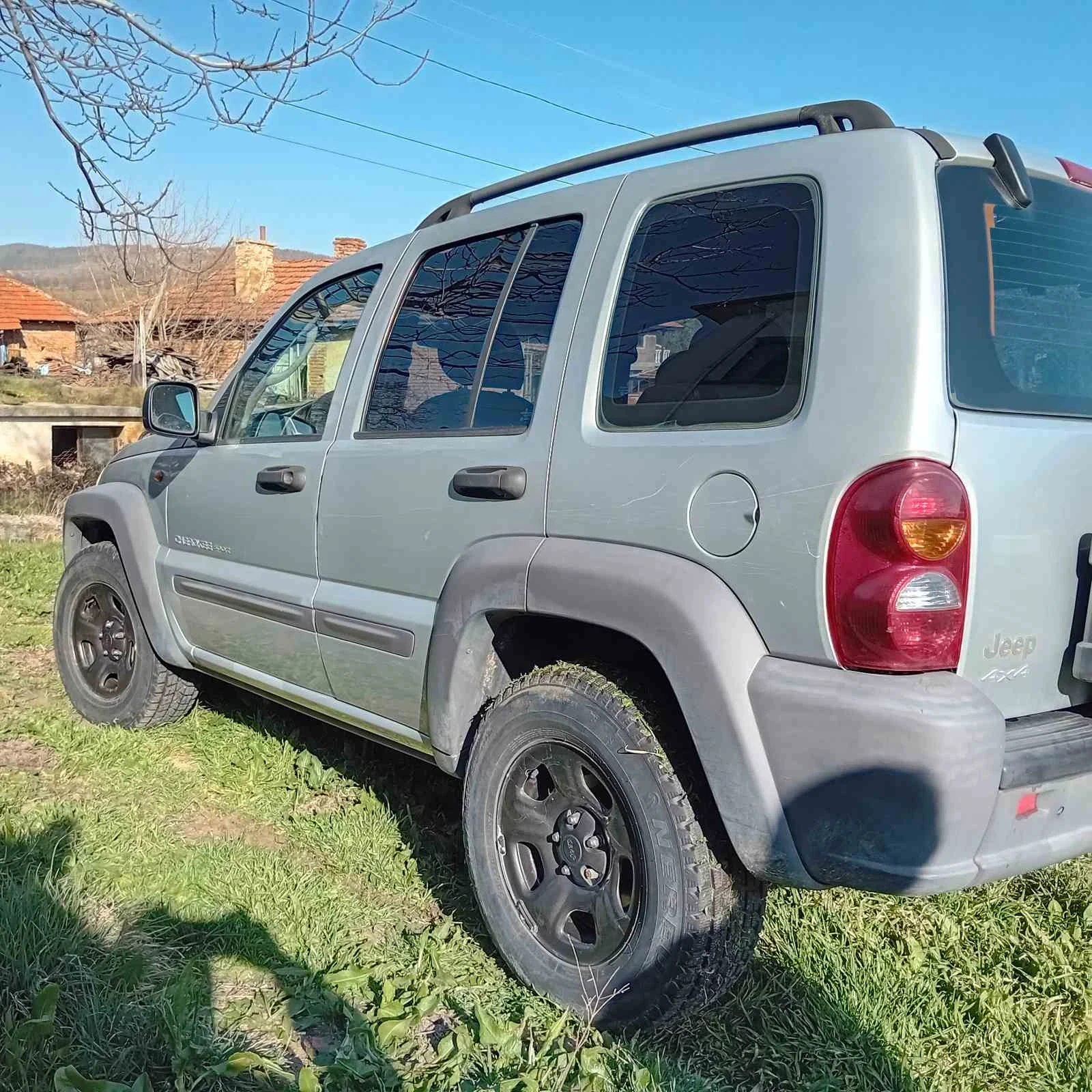 Jeep Cherokee, снимка 4 - Автомобили и джипове - 53847247