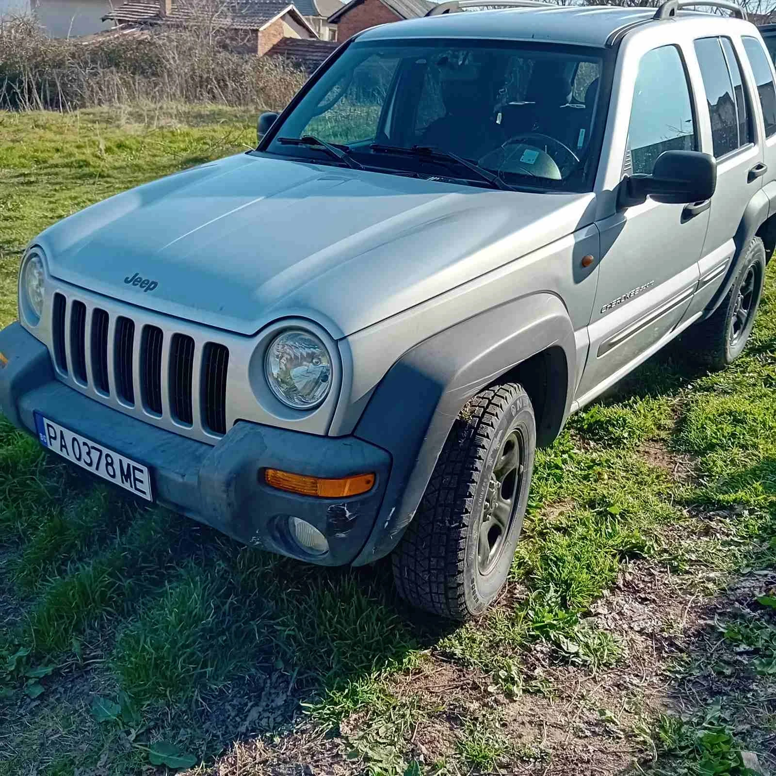 Jeep Cherokee, снимка 2 - Автомобили и джипове - 53847247