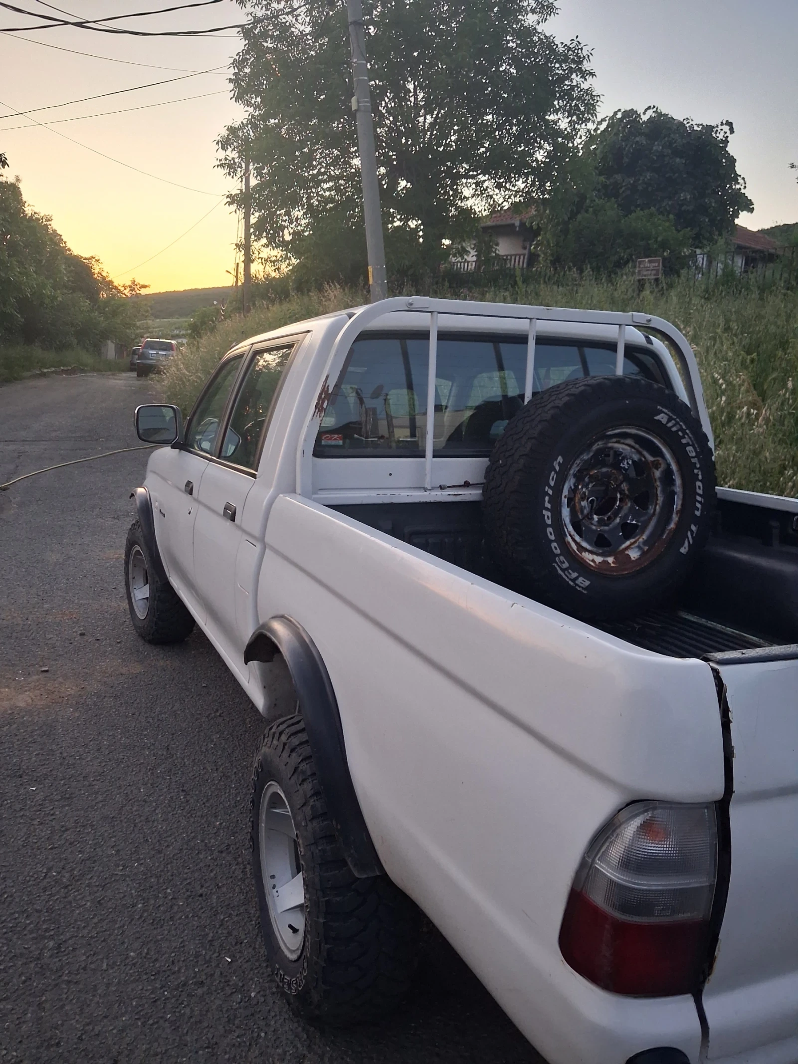 Mitsubishi L200, снимка 5 - Автомобили и джипове - 54693209