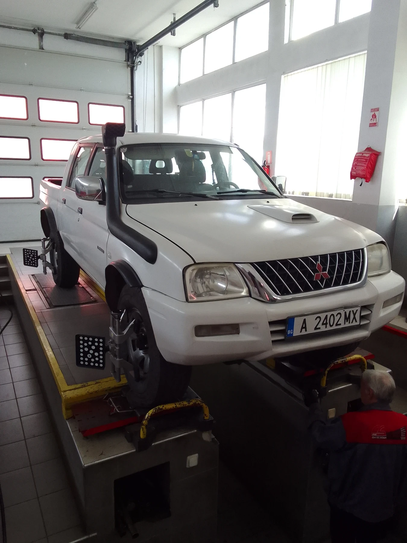 Mitsubishi L200, снимка 2 - Автомобили и джипове - 54693209