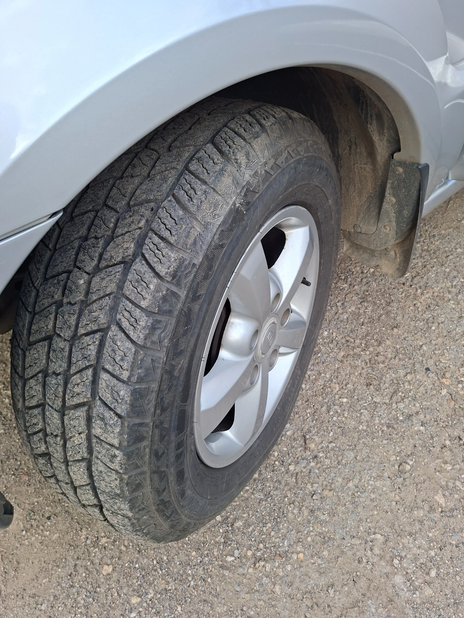 Kia Sorento, снимка 6 - Автомобили и джипове - 54780696