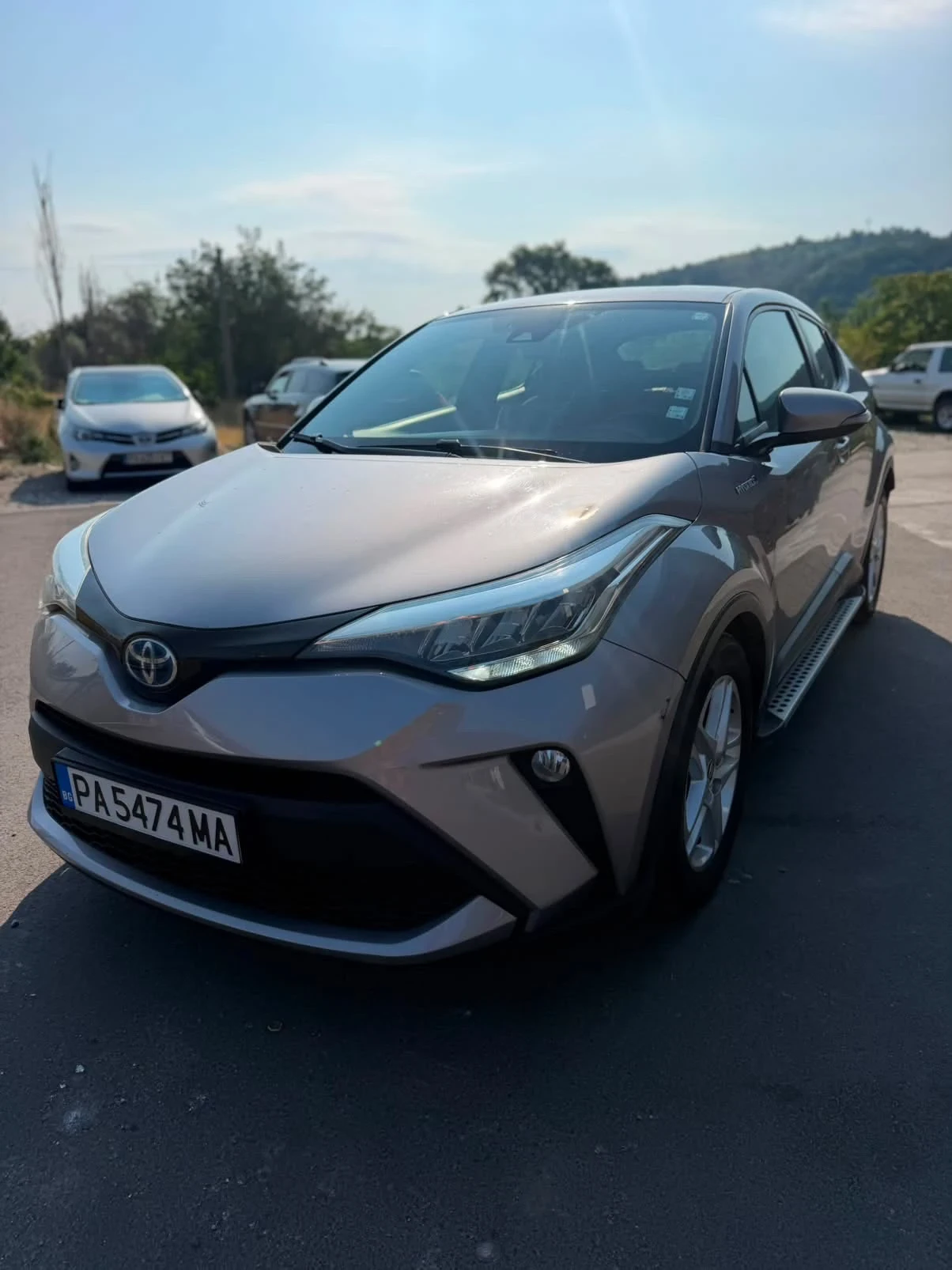 Toyota C-HR 1.8 hibrid топ състояние